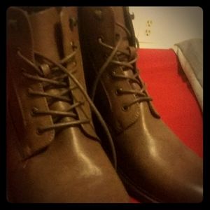 RobertDavid boots Never worn